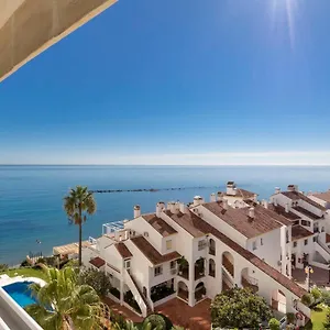 Piso bonito en la primera linea de la playa con vistas al mar en Benalmadena Apartamento Benalmádena